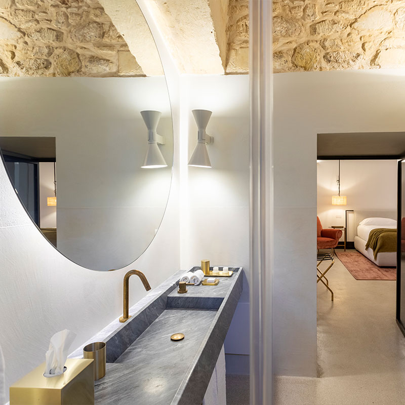 Annex Luxury GrandSuite with Jacuzzi tub