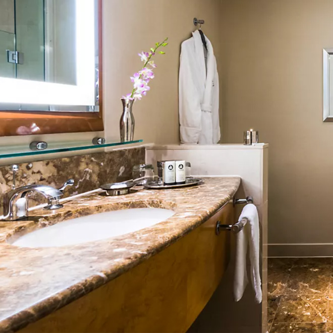Superior Accessible Room - 1 Queen Bed