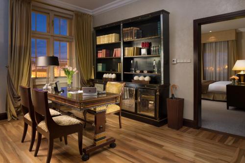 Esplanade Suite
