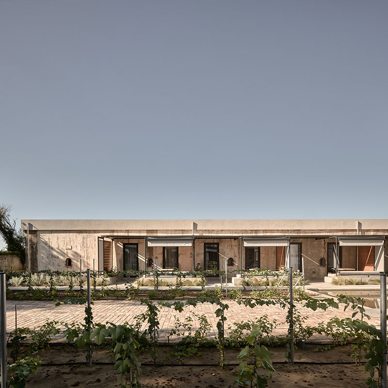 Courtyard WineTank Suite