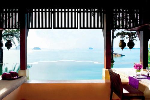 Royal Beach Villa