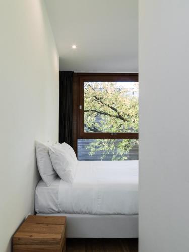 Double or Twin Room with Lake View
