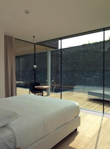 Suite with Garden View