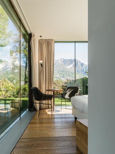 Suite with Lake View