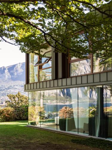 Suite with Lake View