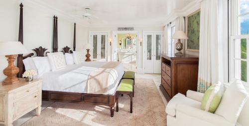 Deluxe One-Bedroom Suite - Oceanfront