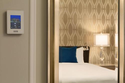 Signature King Room