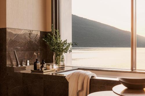 Deluxe Double Room with Bay View