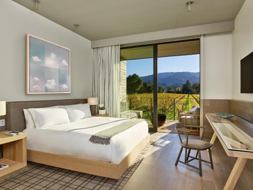 King Room with Balcony and Vineyard View - High Floor