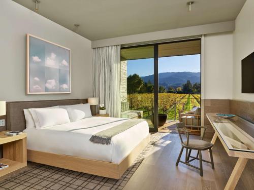 King Room with Balcony and Vineyard View - High Floor