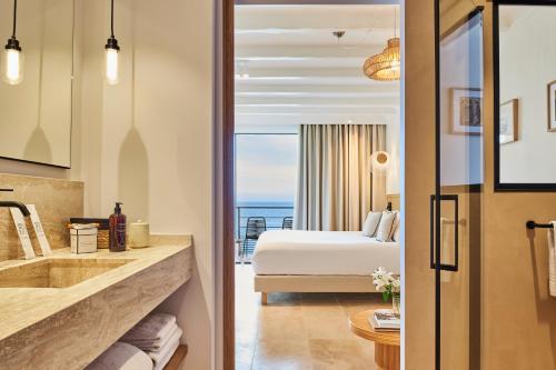 Deluxe Double Room with Sea View