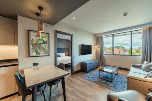 The Attenborough Apartment Suite