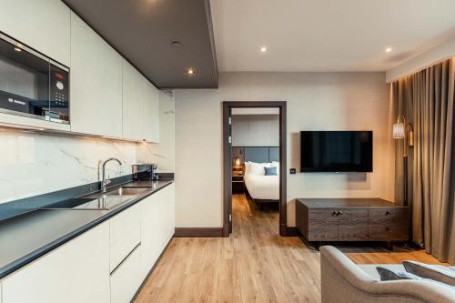 The Barton Apartment Suite