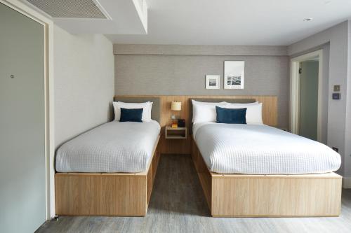 Roomy
