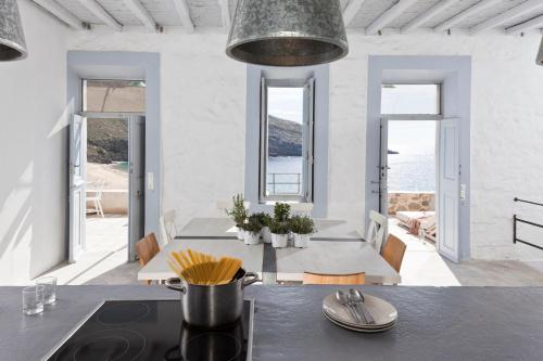 One-Bedroom Apartment with Sea View - Split Level