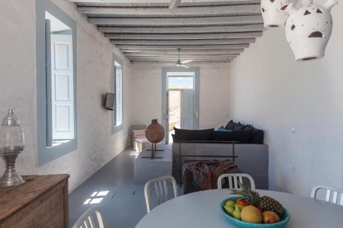 Two-Bedroom Apartment with Sea View - Split Level