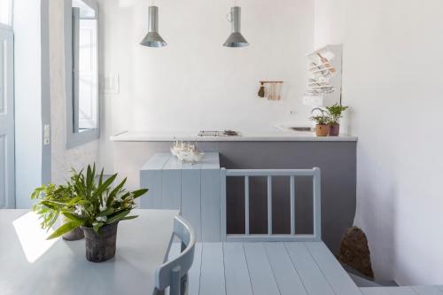 Family Two-Bedroom Apartment with Sea View - Split Level