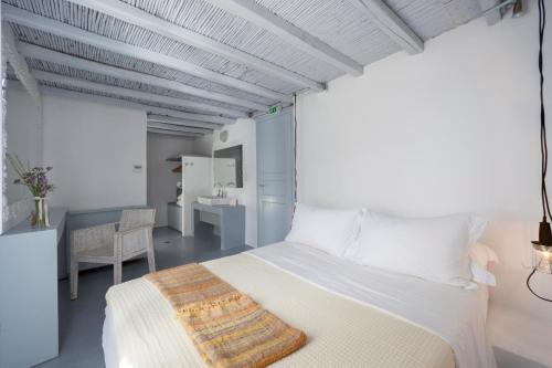Family Two-Bedroom Apartment with Sea View - Split Level