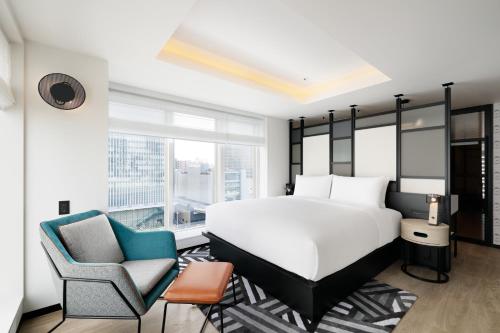 Loft Queen Suite with Sofa Bed