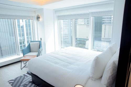 Loft Queen Suite with Sofa Bed