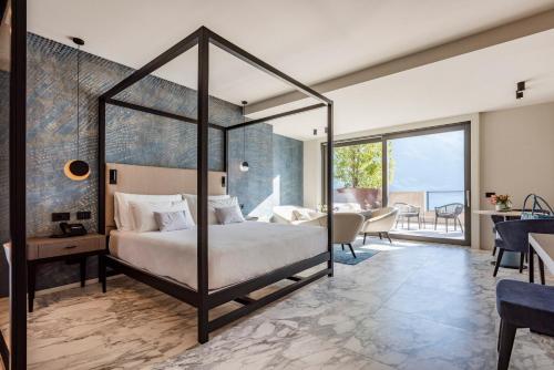 Deluxe Junior Suite with Lake View