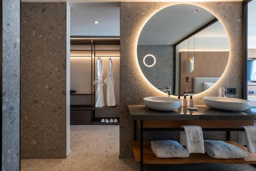 Junior Suite with Lake View