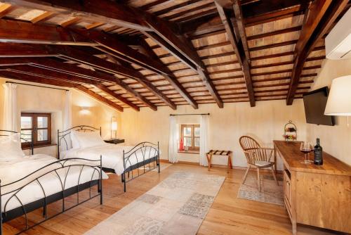 Vintage Double or Twin Room