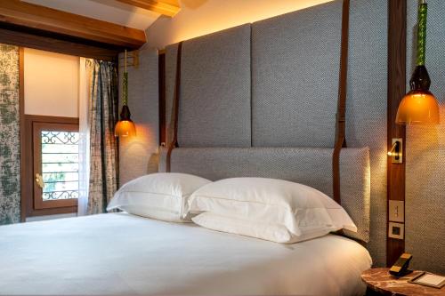 Junior Suite with Canal View