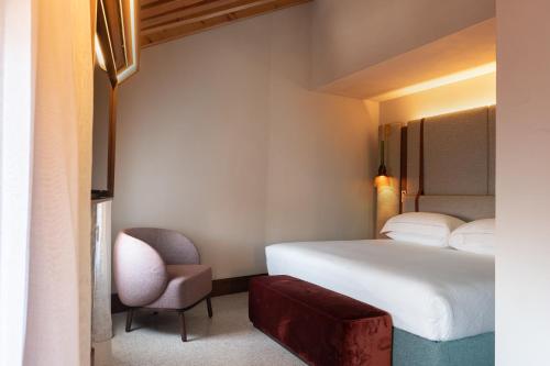 Junior Suite with Canal View