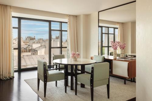 Eiffel Suite
