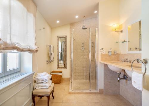 Standard Suite with Park and Pool view