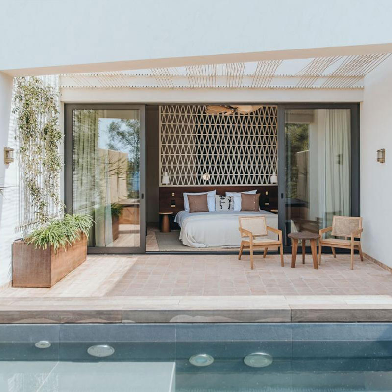 Pool Suite