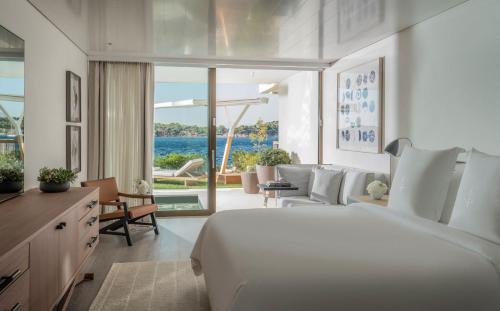 One-Bedroom King Suite with Nafsika Sea View Garden