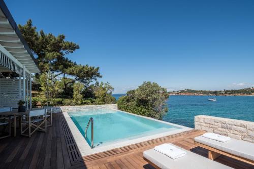 Bungalow Suite with Private Pool and Sea View