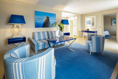 Luxury Suite