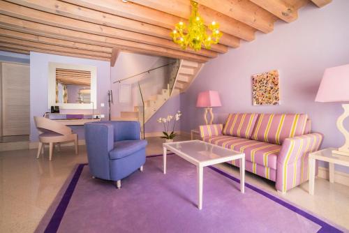 Deluxe Duplex Room
