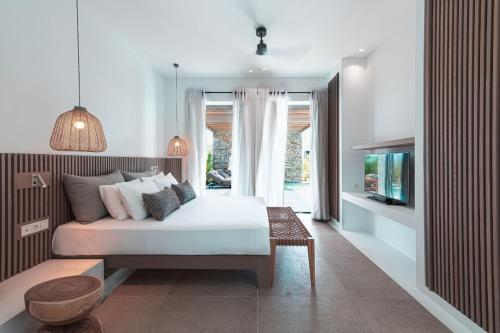 Superior Suite with Private Pool