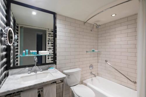 Deluxe Guest Room, 2 Queen