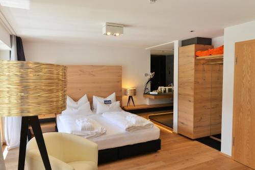 Room with Panoramic View and Balcony