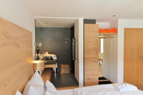 Room with Panoramic View and Balcony
