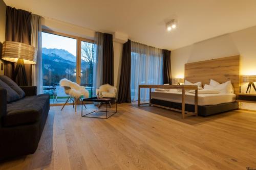 Junior Suite with Panoramic View and Terrace 