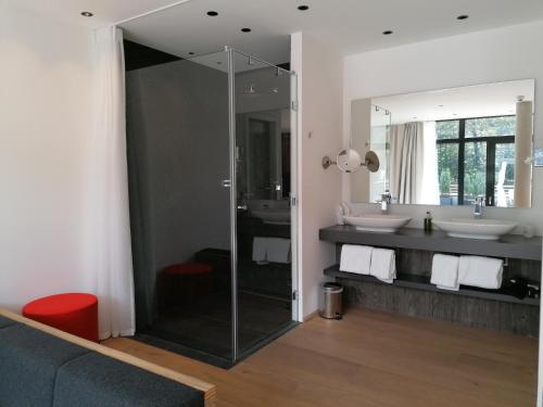 Spa nest with private sauna - panoramic view of the sunny side with terrace
