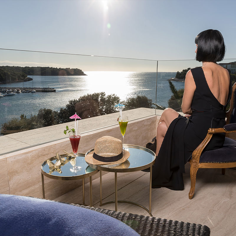 Premier Sea View Suite