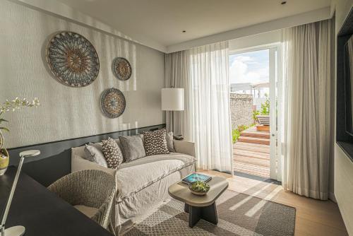 Family Oceanfront Bungalow With Pool King - Room Rate inclusive of breakfast for 4 adults
