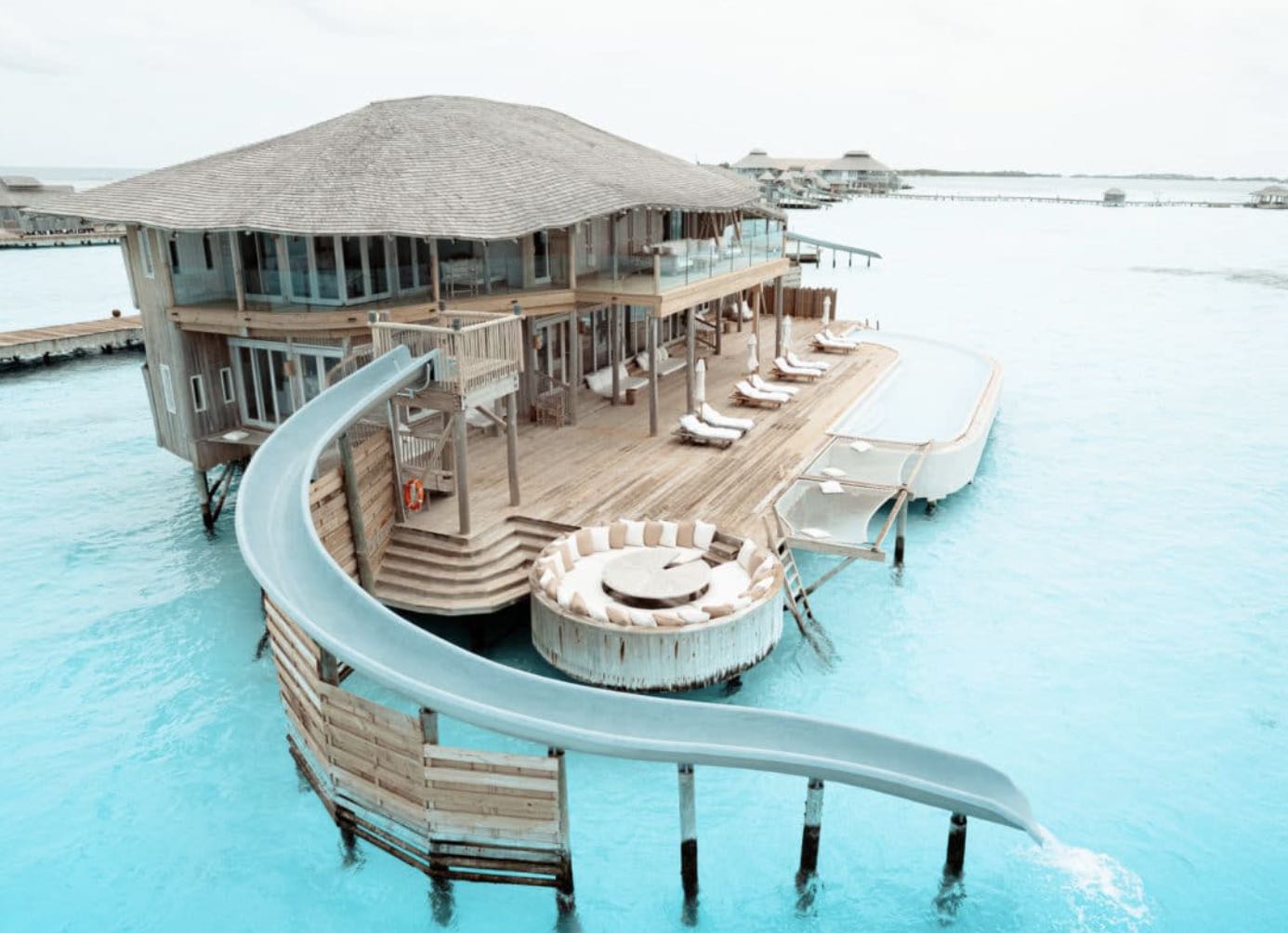 4 Bedroom Water Retreat with Slide