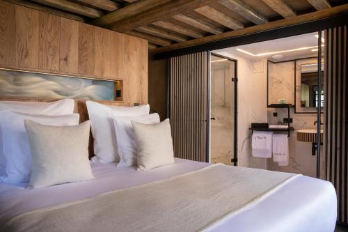 Classic Room with steam shower