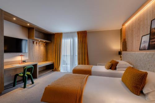Superior Double or Twin Room with Mountain View