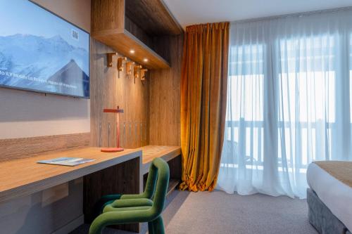 Superior Double or Twin Room with Mountain View