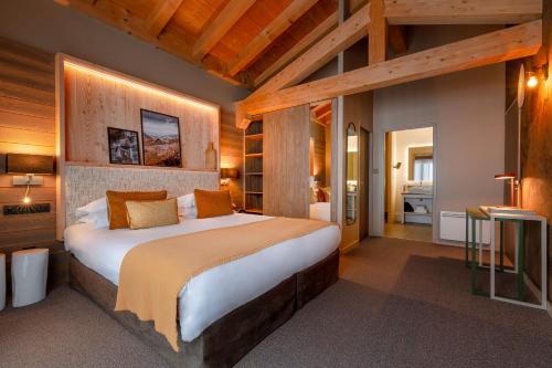 Duplex Suite with Spa Access