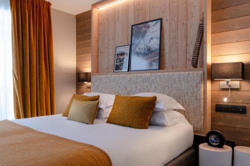 Suite with Mountain View and spa access